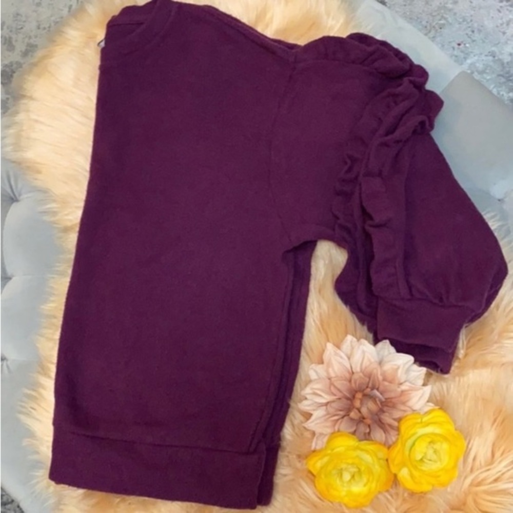 Plum Purple Ruffle Edge Sleeve Pullover Sweater Pullover Sz MED
